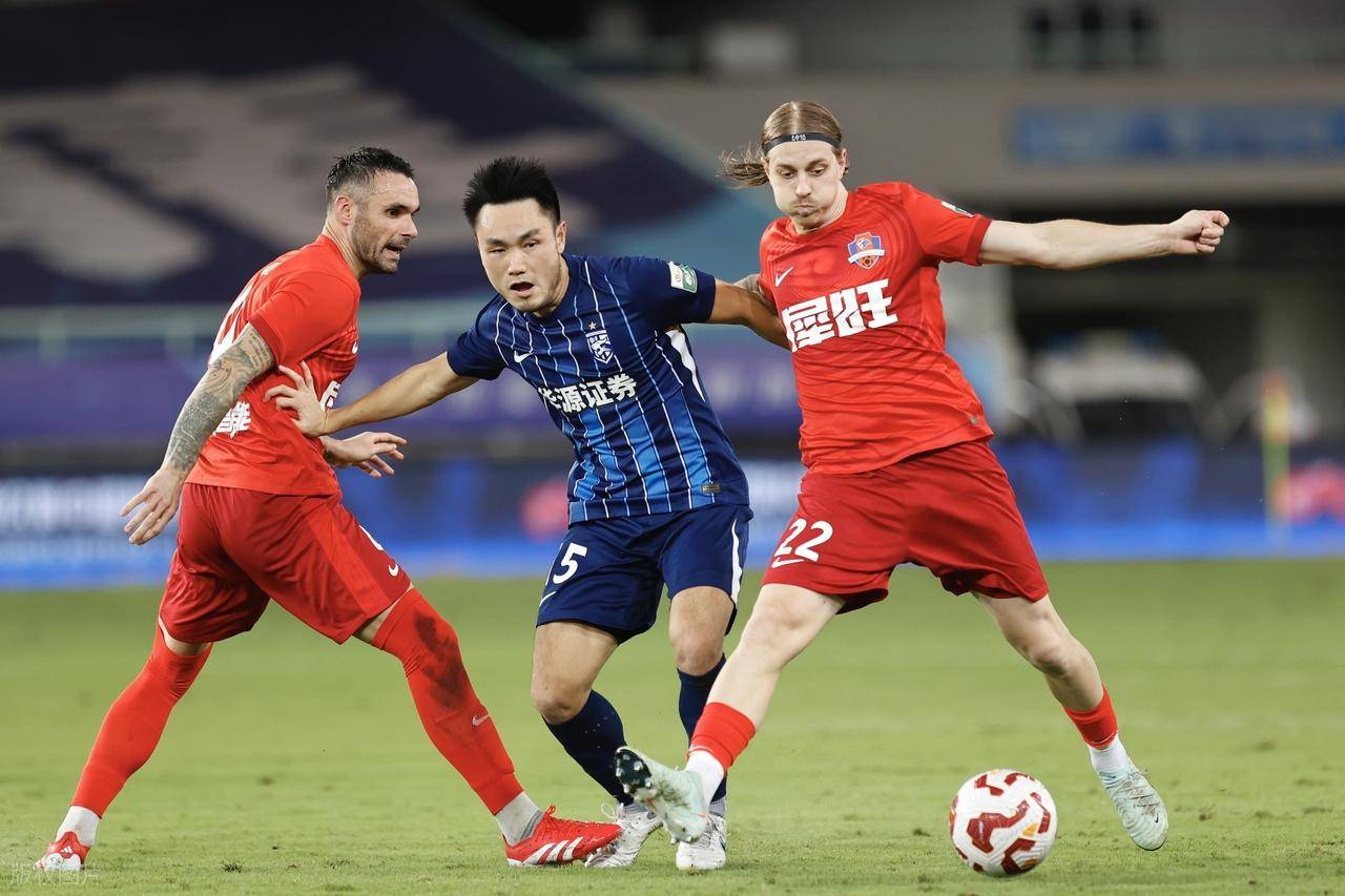 开云入口-赛后武汉三镇调整名单以备社区盾，扳平良机环节打磨，压力陡增，球队文化再被提及的简单介绍