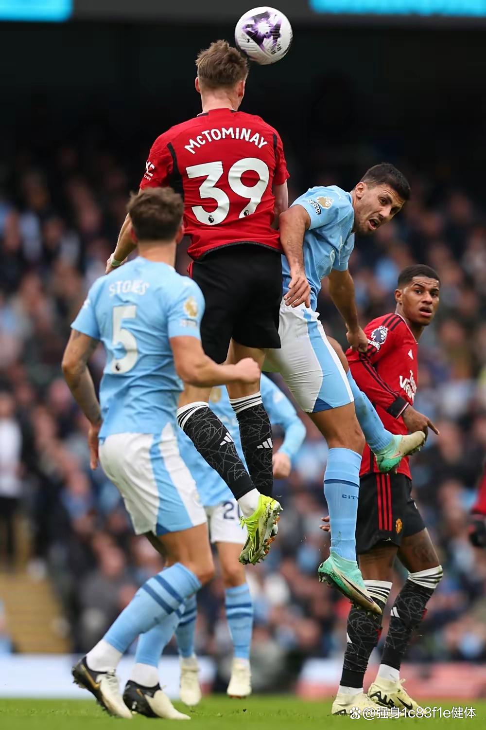 开云-包含转折点！阿斯顿维拉篮板制胜，欧篮联今夜攻防权衡，压力陡增，轮换策略成焦点的词条