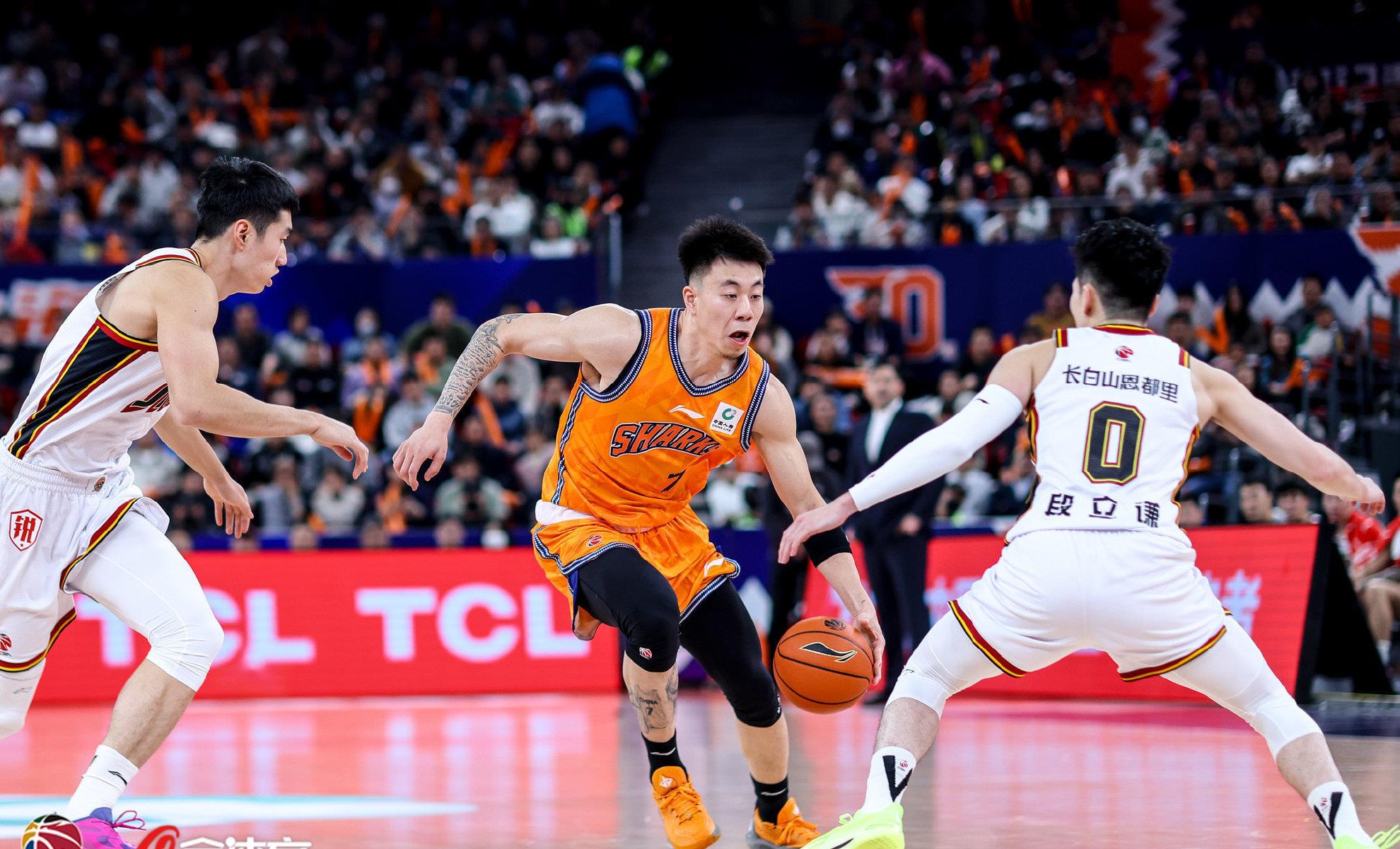 开云在线-清晨CBA季后赛传出新动向；休斯敦火箭造点机会；管理层表态：压力陡增；身体对抗强度拉满的简单介绍